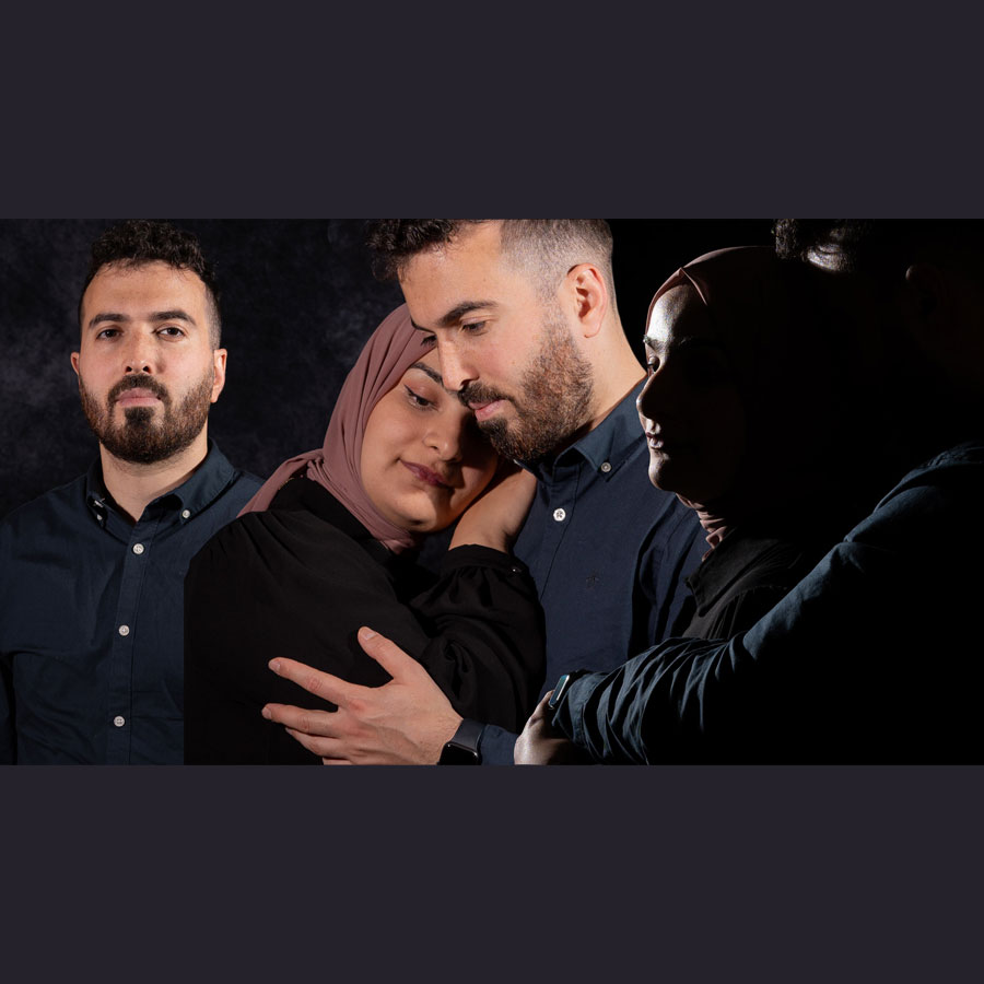 Kærlige portrætter af par taget i mørk stil